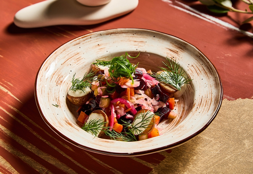 Винегрет из печеных овощей с квашеной капустой