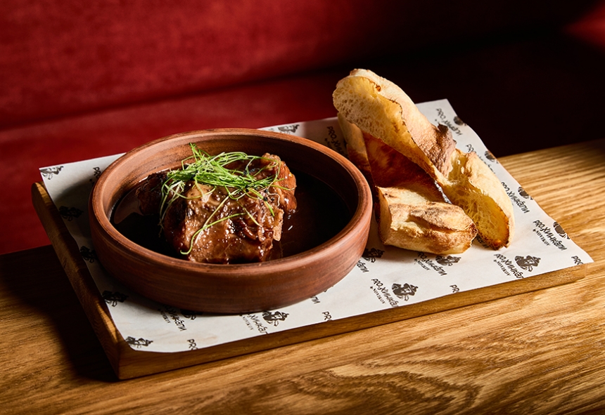 Растомлённый говяжий хвост на кеци