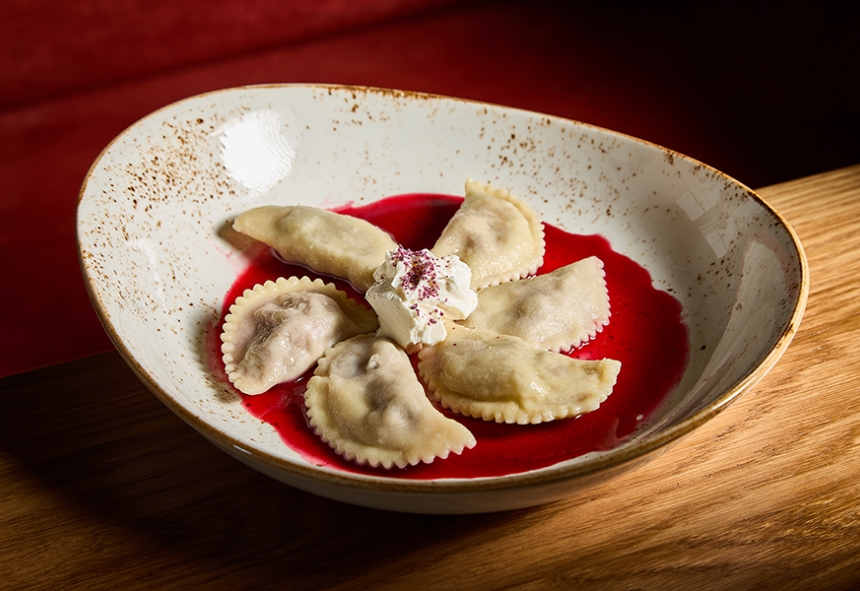 Вареники с вишней и муссом мацони