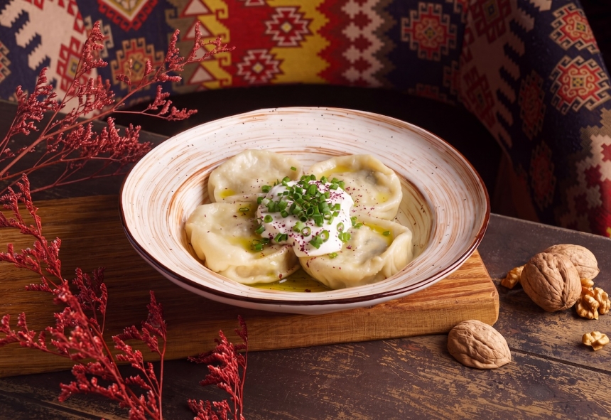 Квери с запечённым картофелем и сыром сулугуни